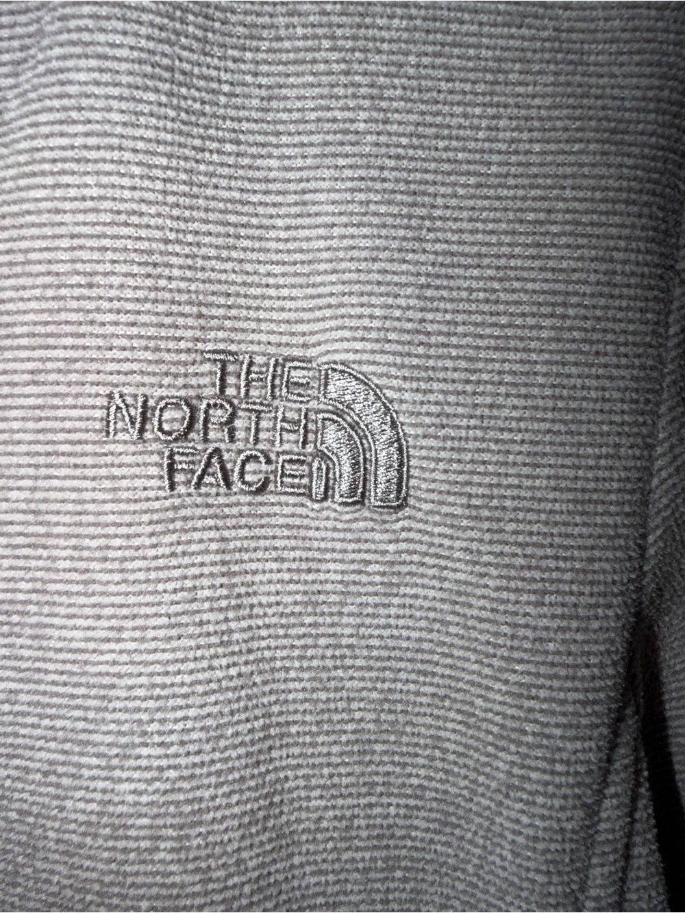 The North Face Women's Light Gray Full-Zip Fleece Jacket - Picture 3 of 6